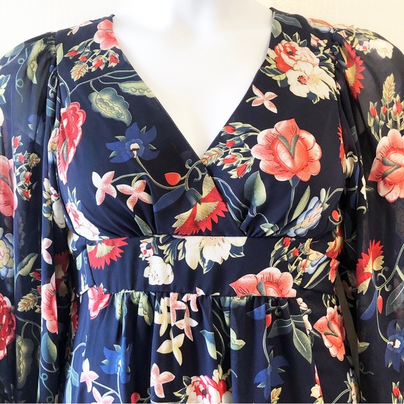 NWOT Betsy Johnson Floral dress. - Picture 1 of 11